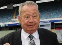 Lgende vivante du football franais, il aura marqu 13 buts durant la coupe du monde 1958, qui est-ce ?