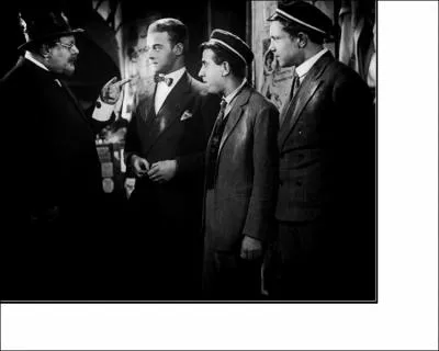 Qui sont les premiers proches du personnage  rencontrer le personnage de Marlene Dietrich ?