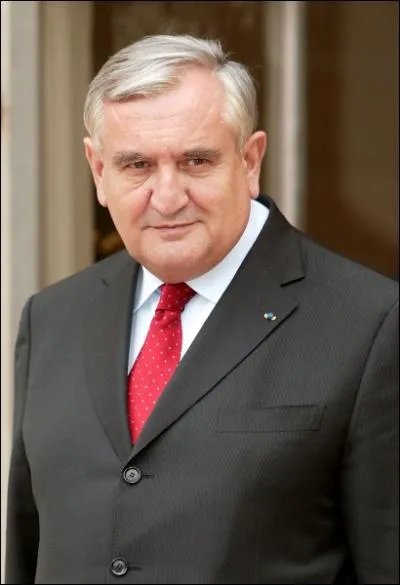 Il a t  la tte de 3 gouvernements sous J. C. il s'agit de ...