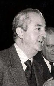 Il a te le dernier  cohabiter avec Franois Mitterrand il s'agit de ...