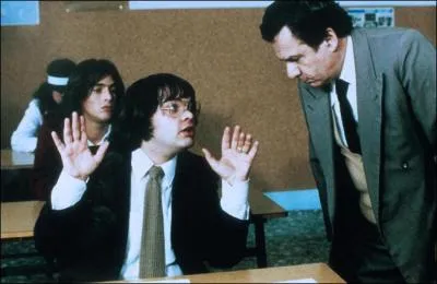 Dans Les Sous-Dous passent le bac, il est ... .