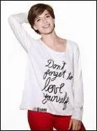 Cette fille est amoureuse de Leon dans la saison 3 :