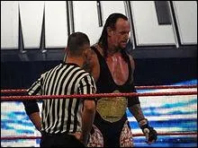 Le 04 octobre, The Undertaker gagne le World Heavyweight Championship. Quelle est la particularit de ce match ?