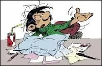 Nwt cherche dsespremment la facture de la C. S. G gare parmi ses 40 brouillons de quizz :