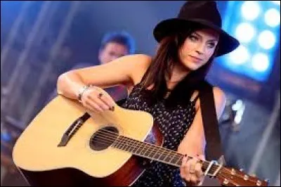 Question 007 : En 2007, Amy McDonald a sorti un titre qui cartonne : ''This Is the LIFE'' ... Elle est originaire du même pays que...