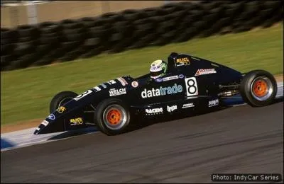 Qui fut un de ses principaux rivaux en karting et en formule Ford ?