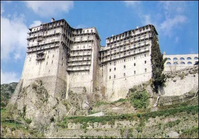 D'après la légende, que lui est-il arrivé ?