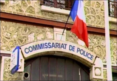 Quel est le domaine du commissaire de police ?