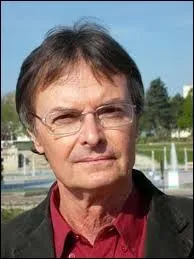 Cvenol de coeur , cet auteur a sign ' L'appel des drailles ' ainsi que ' Le secret des terres blanches ' :