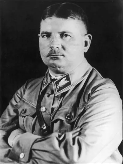 Fondateur des S. A. et limin par Hitler lors de la nuit des longs couteaux :