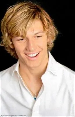 Par qui est-il incarn ?