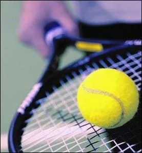 ____, AVAIT lieu une comptition de tennis.