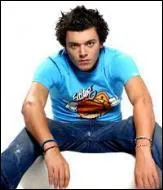 C'est un lycen un peu glandeur en classe de Terminale. Quel bac est-il cens prparer ?