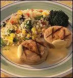 On appelle couramment une mayonnaise additionne d'estragon 'sauce barnaise', mais quelle est la vritable 'sauce barnaise', servie tide, qui va accompagner ces tournedos ?