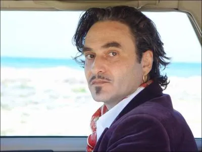 Un qui veut djeuner en paix  Carcassonne, il s'agit de Stphane ... .