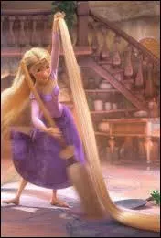 Les cheveux de Raiponce sont...