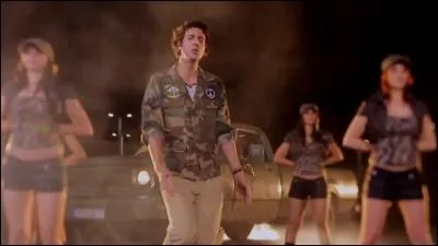 Quel est le nom de ce clip ?