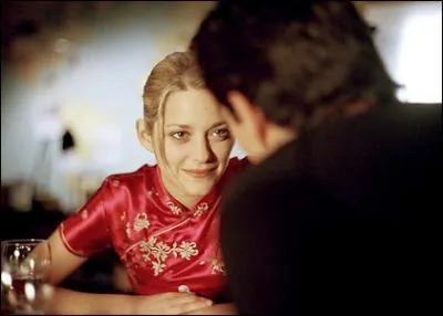 Elle y joue le rle d'Alice :