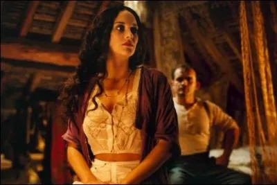 Elle est dans la peau de Tina Lombardi :