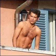 Quel acteur sexy a jou dans 'La mmoire dans la peau', 'Sin City', 'Inside Man' et 'Duplicity' ?