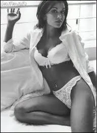 Qui est cette chanteuse charmante et sexy qui s'est fait connatre dans l'mission 'Star Academy' ?