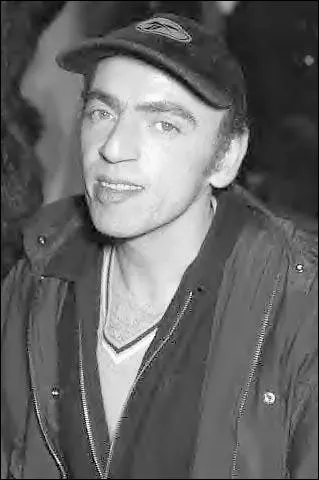 Elie Kakou et Madame Sarfati sont partis  l'ge de ... .