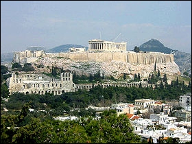 Allez vite, un peu de chaleur, descendons en Grêce, jusqu'à la fameuse Acropole d'Athènes. Mais que veut dire Acropole en grec ?