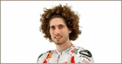 Grand espoir de la moto GP . ; mort en course .