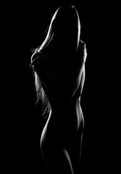 En 1990, qui chantait : 'teins la lumire / Montre-moi ton ct sombre / Regarde les ombres / Qui errent / Cherche un peu de lumire / Tout s'claiiiiiire' ?