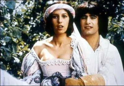 Dans ce film, son personnage se nomme cousine Lucienne ...