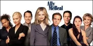 Je travaille dans un cabinet d'avocats de Boston, je suis l'ami d'Ally McBeal, j'ai de nombreux tics, on me surnomme 'le biscuit', je suis