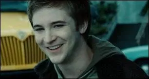 Pour ne pas aller au bal avec Mike, Bella dit qu'elle se rend dans une ville. Laquelle ?