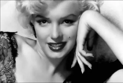 Marylin Monroe est rest dans l'ombre de JFK est partie  l'ge de ...