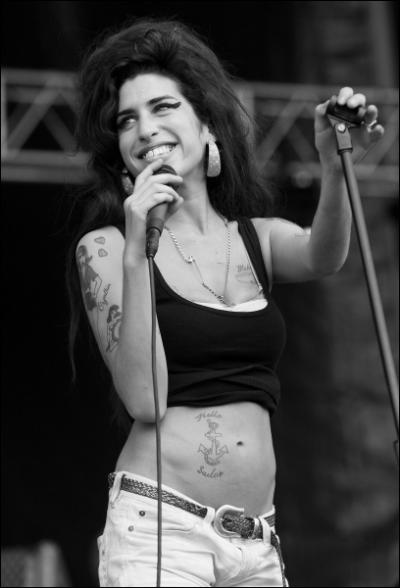Amy Winehouse nous a priv de sa voix unique  l'ge de...