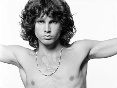 Jim Morrison a claqu la porte  l'ge de ... .