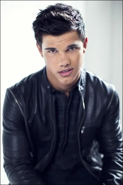 Qui joue Jacob Black ?