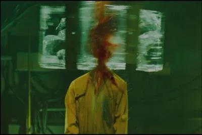 Qui meurt dcapit par deux blocs de glaces ?