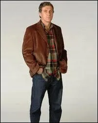 Comment s'appelle le pre d'Aura ?