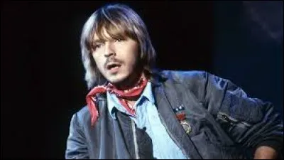 ''Y'a des fruits en plastique / Vachement bien imités / Dans une coupe en cristal / Vachement bien ébréchée... / Chez la mère à --------''