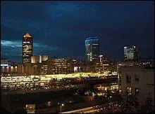 Le quartier de la Part-Dieu est le deuxime centre d'affaires de France. Le premier se trouve dans les Hauts-de Seine, comment s'appelle ce quartier ?