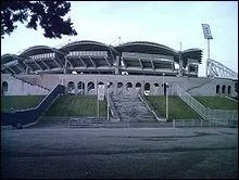 Le Stade de foot de Gerland. Quelle quipe de Ligue 1 volue actuellement dans ce stade ?