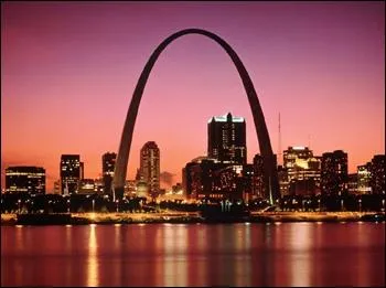 Ville des Etats-Unis jumele  la ville de Lyon, reconnaissable grace  son arche.