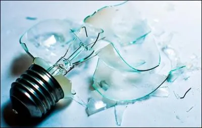 Quand le retrait des dernires ampoules  incandescence encore sur le march (> 25 W) sera-t-il effectif en France ?