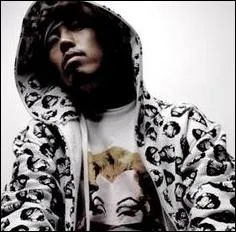 Qui est le membre qui a quitt le groupe ?