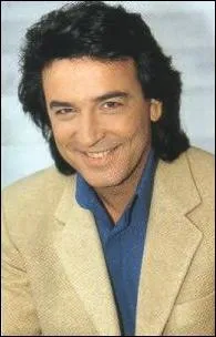 Claude Chamboisier, plus connu sous le nom de Framboisier. De quel groupe faisait-il parti , dans les annes 1990, dans le club Dorothe ?