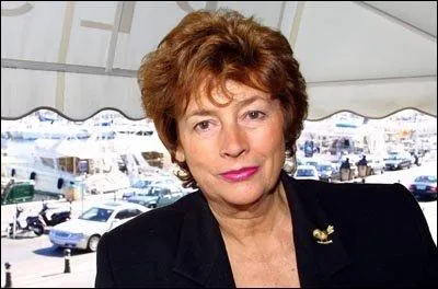 Michel Cotta. Journaliste franaise. Quel premier ministre l'a nomm prsidente de Radio France en Juillet 1981 ?