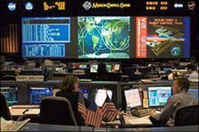 Dans quelle ville se trouve le centre de contrôle de mission de la NASA ?