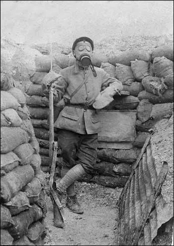Durant la premire guerre mondiale, les pilus franais comme les soldats allemands, portaient des masques...