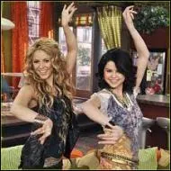 Quelle guest star est apparue aux cts de Selena Gomez dans la srie ?