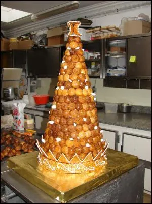 Grce  cette image, vous trouverez le titre d'un film de denys Granier-Deferre.